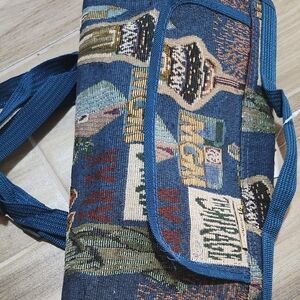 Traveling luggage bag